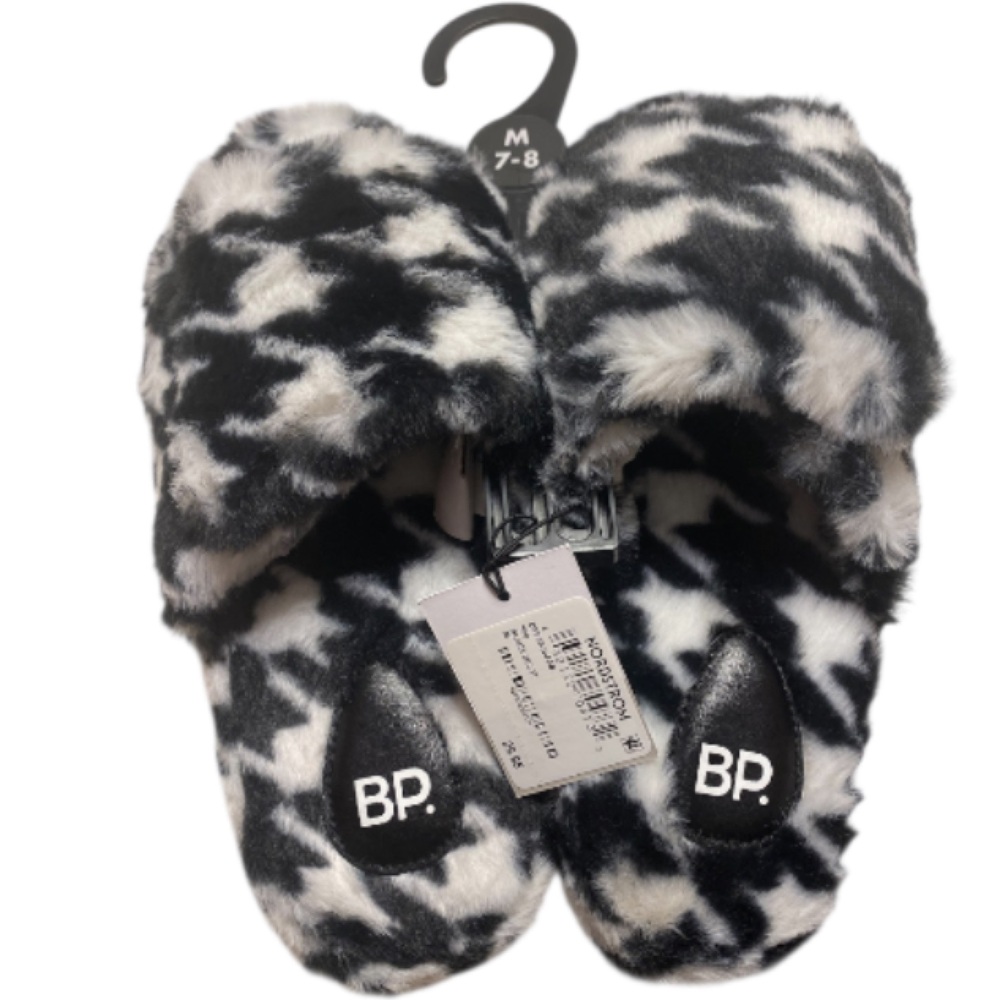 🇺🇸BP Black & White Fuzzy Houndstooth Slippers Velcro Adjustable NWT